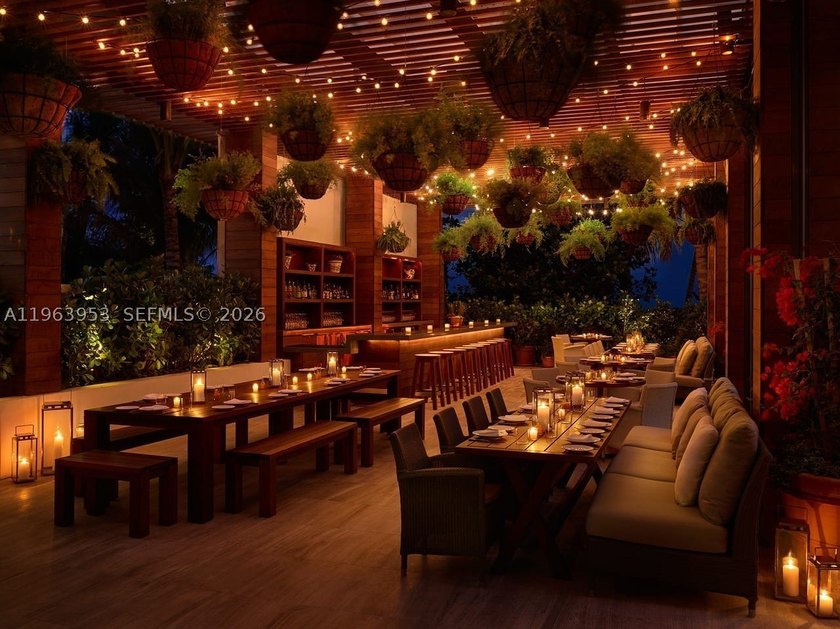The EDITION Miami Beach offers a rare blend of scale, privacy - photo 44