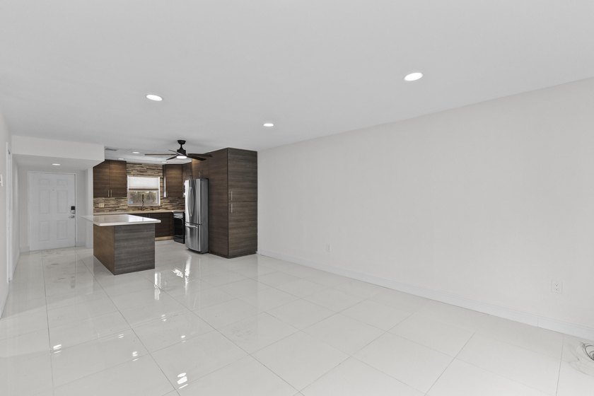 Rarely available! This stunning 2-bedroom, 2-bath corner unit in - photo 10