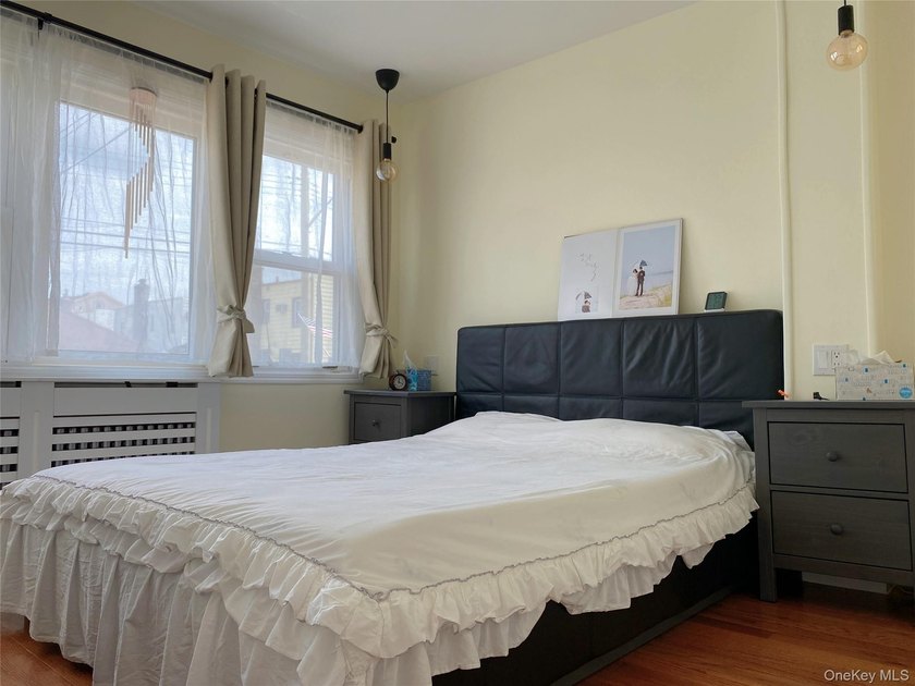2-dwelling semi-detached with private driveway &amp; 400 Sq ft - photo 14