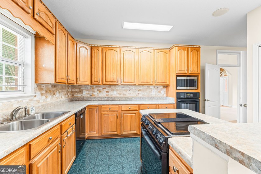 Priced nearly $30,000 below appraised value and $5000 seller - photo 15