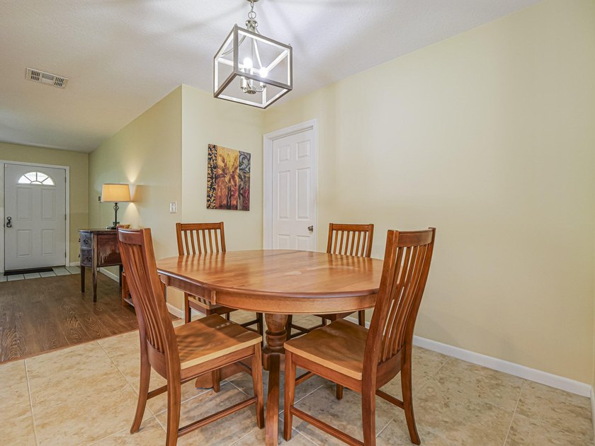 Welcome to this charming 2/2 home in the heart of Sebastian - photo 19