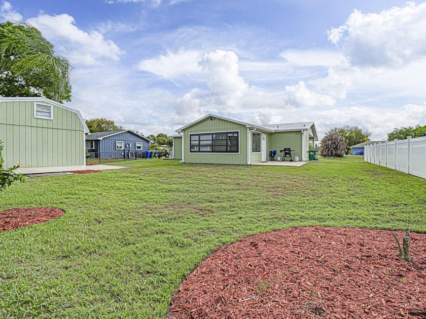 Welcome to this charming 2/2 home in the heart of Sebastian - photo 35