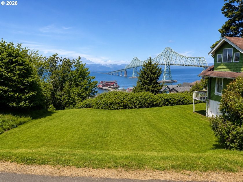 Buildable lot with breathtaking bridge, water, and territorial - photo 2