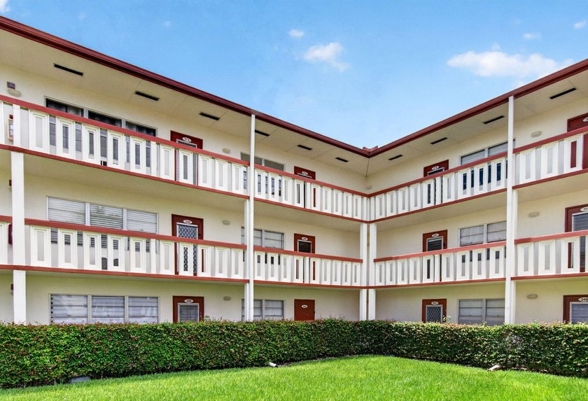 Located on the third and top floor with no neighbors above and - photo 5