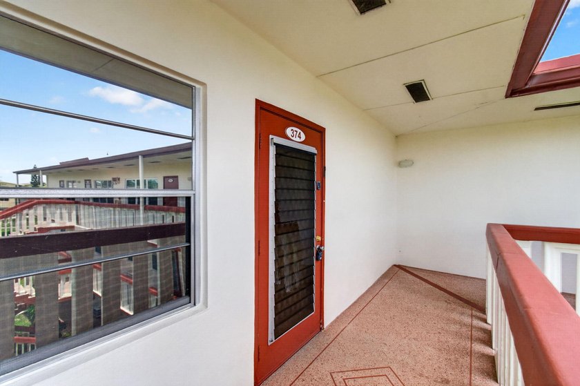 Located on the third and top floor with no neighbors above and - photo 9