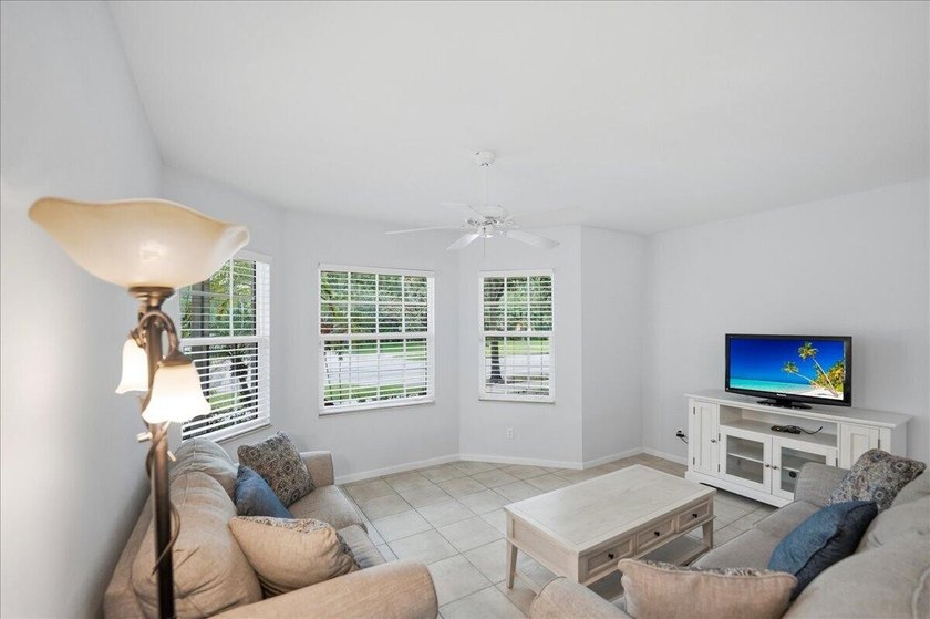 Discover this beautiful three bedroom 2.5 bath, 2.5-bath - photo 5