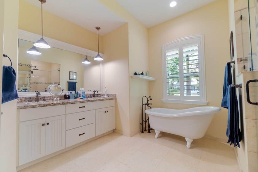 Enjoy exceptional coastal living in this well maintained - photo 15