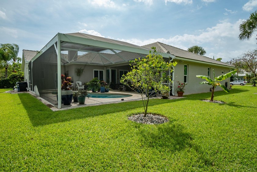 Enjoy exceptional coastal living in this well maintained - photo 32