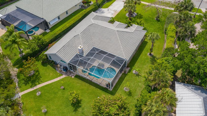 Enjoy exceptional coastal living in this well maintained - photo 39