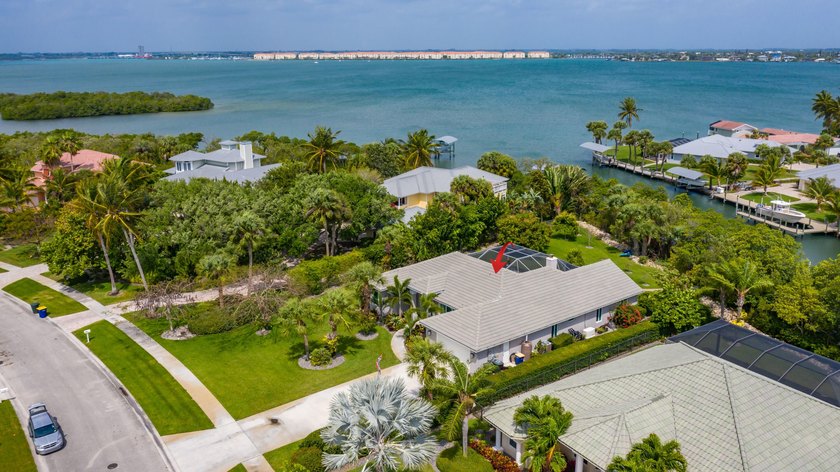 Enjoy exceptional coastal living in this well maintained - photo 43