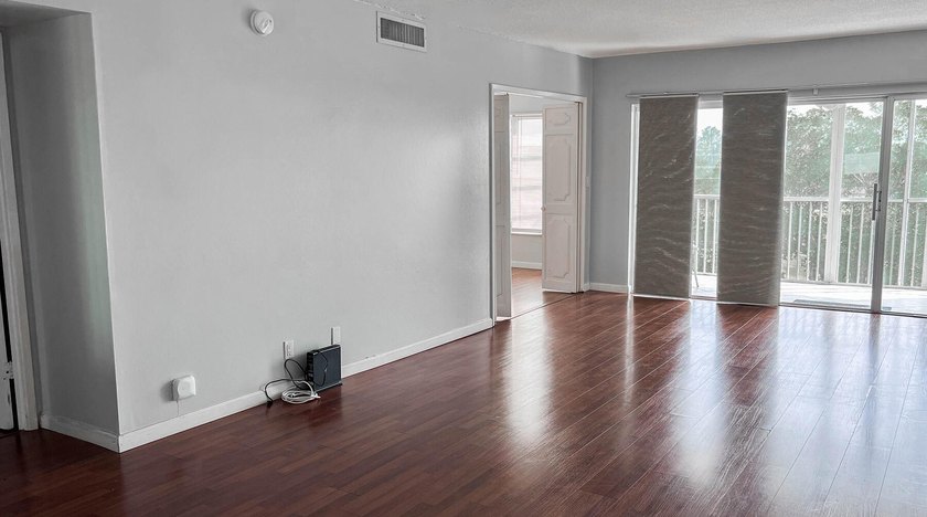 Great opportunity to own this beautiful, unfurnished, 2 /2 Apt - photo 3