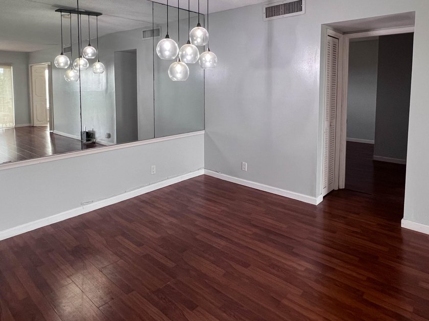 Great opportunity to own this beautiful, unfurnished, 2 /2 Apt - photo 7