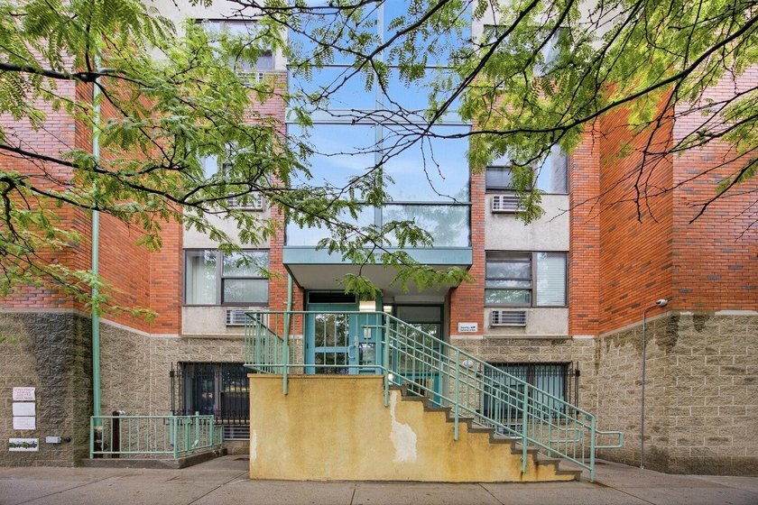 Welcome to Residence 109 at The Maynard, where timeless Brooklyn - photo 22