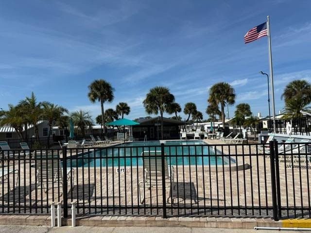 Prime Corner Lot Across from the Pool - Steps to the Clubhouse &amp; - photo 33