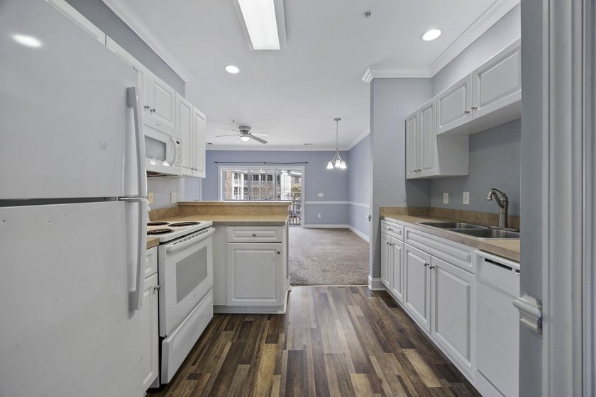 Welcome to 4878 Dahlia Ct, a beautifully maintained and recently - photo 20