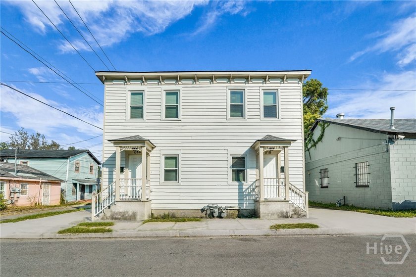 Calling all investors! This income-producing duplex features two - photo 3