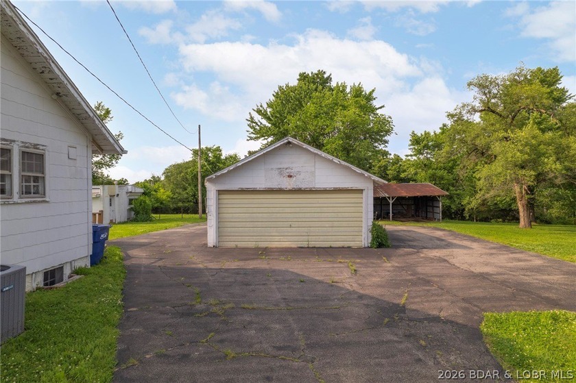 Prime Commercial Property in Camdenton! This versatile property - photo 15