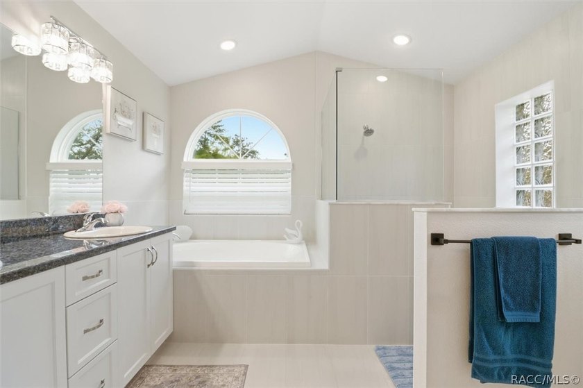 Why wait to build when your Florida dream home is ready right - photo 19