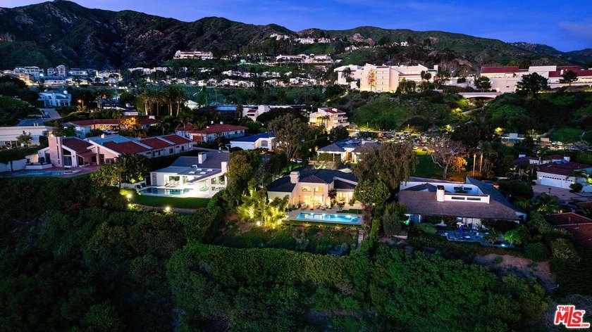 Set within the prestigious enclave of Malibu Country Estates - photo 31