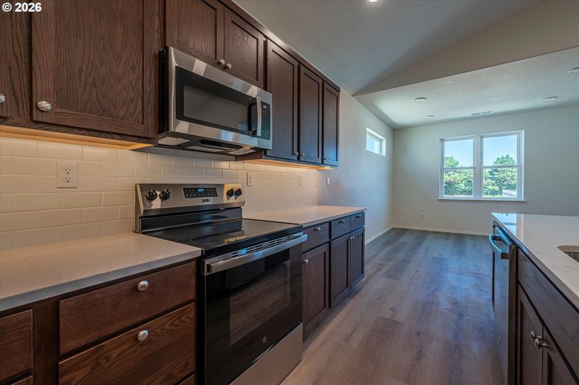 Motivated seller. Brand new 3 bedroom, 2 bathroom home offering - photo 12