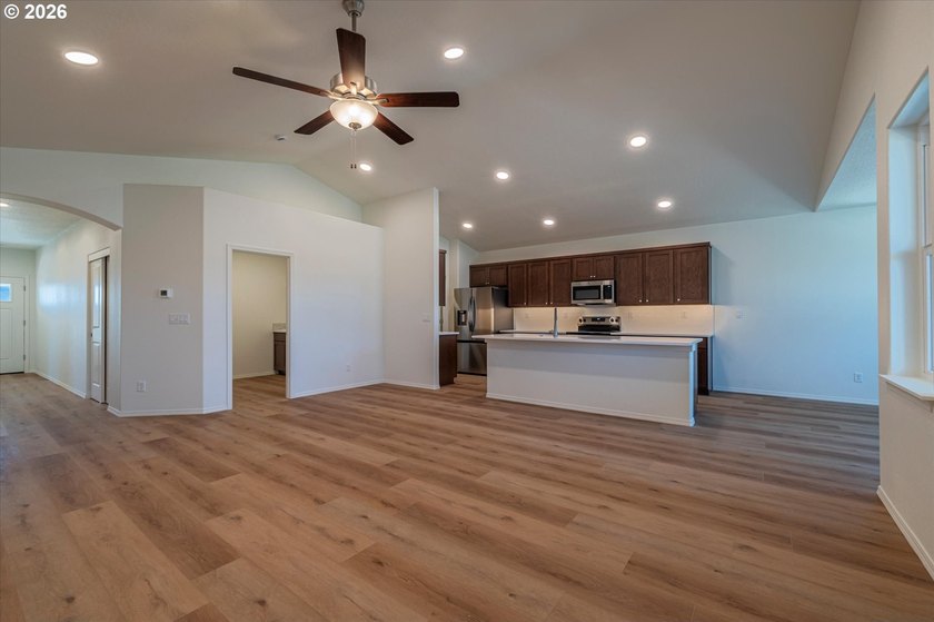 Motivated seller. Brand new 3 bedroom, 2 bathroom home offering - photo 20