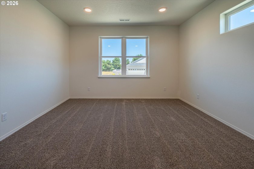 Motivated seller. Brand new 3 bedroom, 2 bathroom home offering - photo 25
