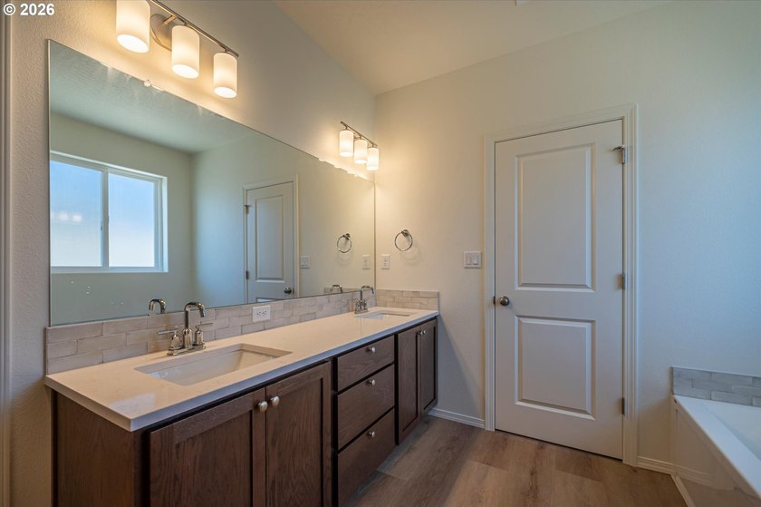 Motivated seller. Brand new 3 bedroom, 2 bathroom home offering - photo 30