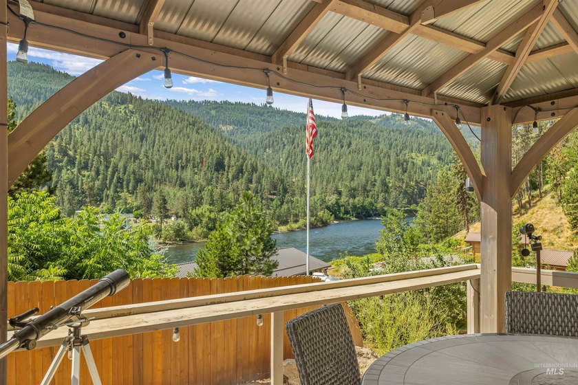 Rare Clearwater River Retreat with Guest Cabins! Whether you're - photo 25