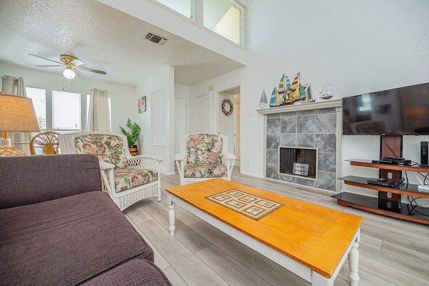 PRICE IMPROVEMENT! Your opportunity to own one of the larger - photo 8
