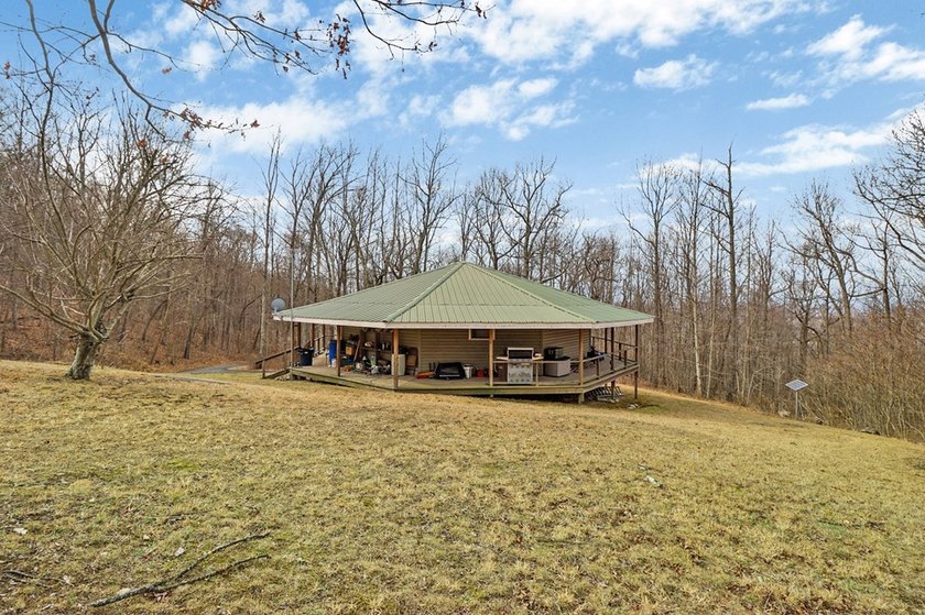 Mountain oasis on 93 unrestricted acres featuring two homes - photo 21