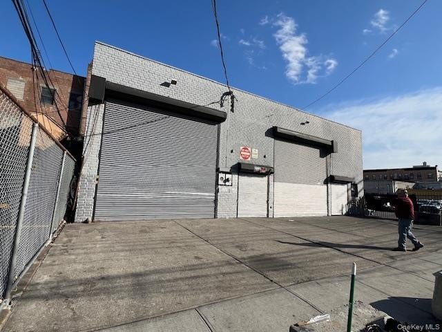 Vacant 2,400 SF Block Warehouse Building. Parking on Site - photo 2