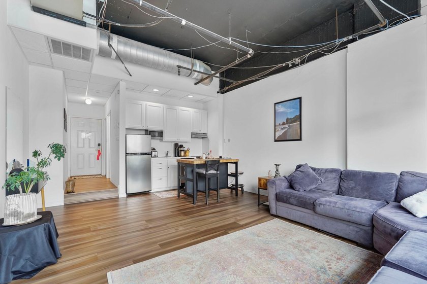 This affordable downtown Minneapolis condo offers gorgeous - photo 7