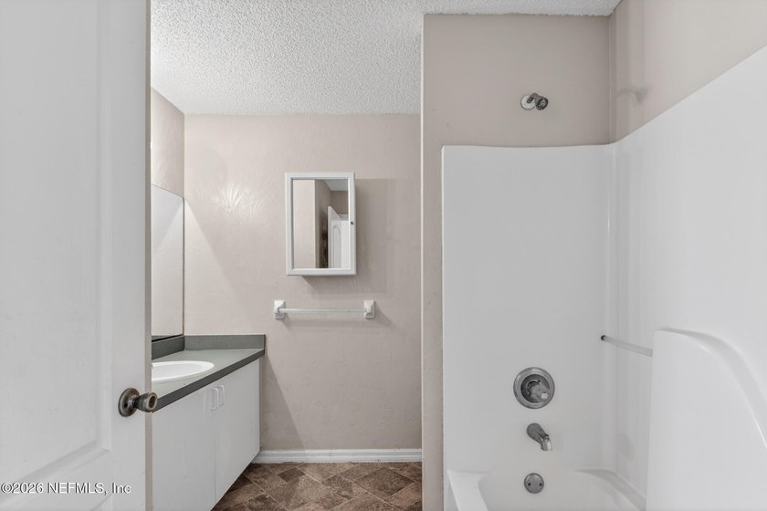 ASSUMABLE 4.625 RATE-VA loan. See Private Remarks for More - photo 9