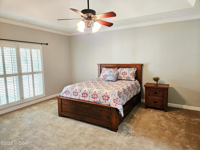 BACK ON THE MARKET DUE TO NO FAULT OF THE SELLER. Ready to spend - photo 28