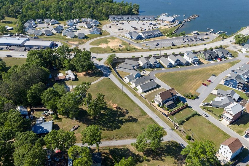 Lake View Development Opportunity. Positioned along a - photo 3