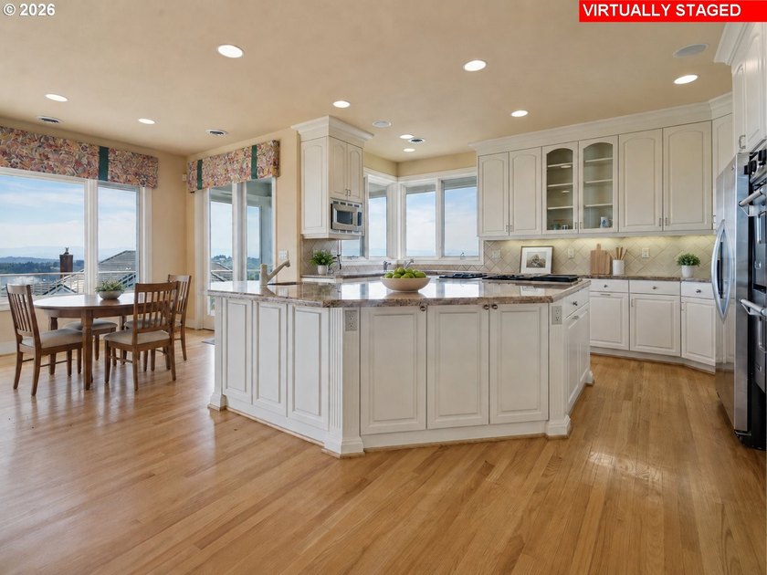 Commanding panoramic views of Mt. Adams, Mt. Hood, and Mt. St - photo 12