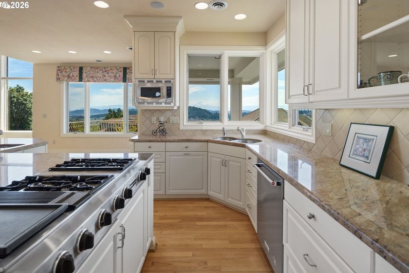 Commanding panoramic views of Mt. Adams, Mt. Hood, and Mt. St - photo 14