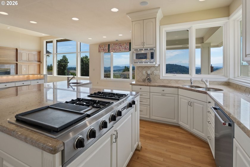Commanding panoramic views of Mt. Adams, Mt. Hood, and Mt. St - photo 15