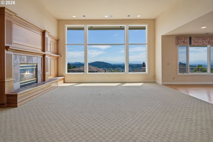 Commanding panoramic views of Mt. Adams, Mt. Hood, and Mt. St - photo 21
