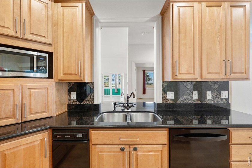 Wonderful executive home on the Thorncreek Golf Course in The - photo 22