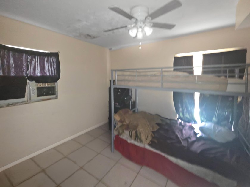 Triplex, 1/1 each unit centrally located in Fort Pierce. Rents - photo 6