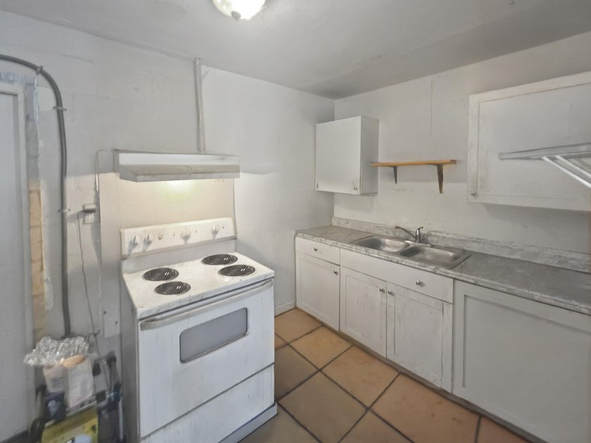 Triplex, 1/1 each unit centrally located in Fort Pierce. Rents - photo 9
