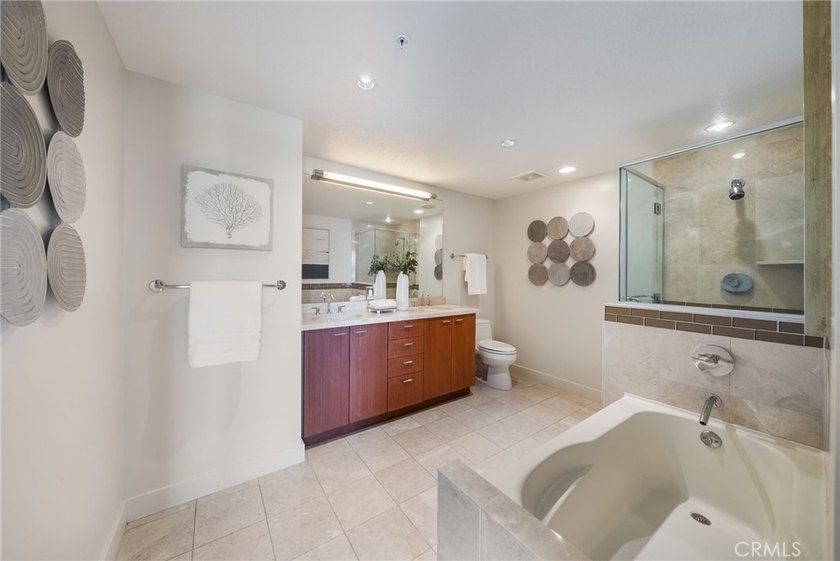 Luxury high-rise living at its finest in the prestigious Marquee - photo 25