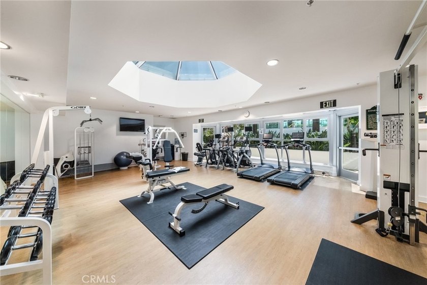 Luxury high-rise living at its finest in the prestigious Marquee - photo 31