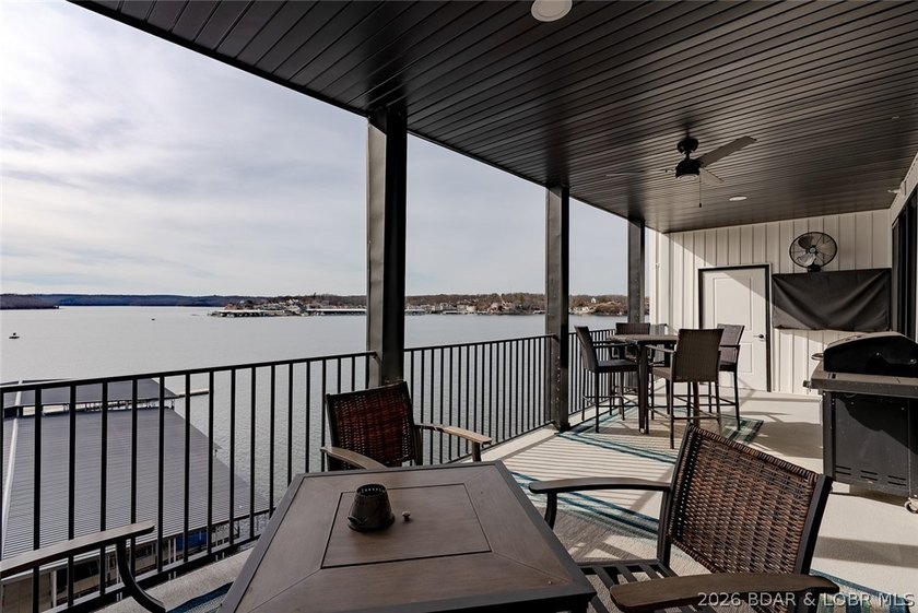 This unit is a true showstopper-defined by class, luxury, and - photo 36