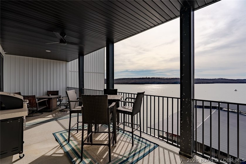 This unit is a true showstopper-defined by class, luxury, and - photo 37