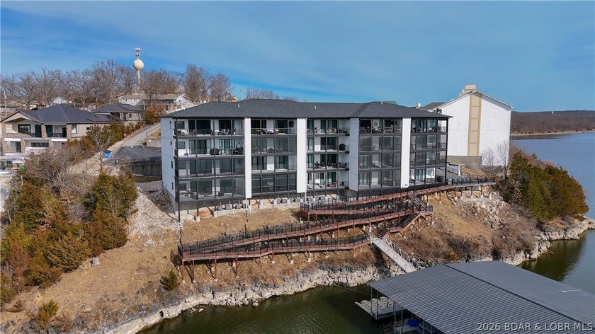 This unit is a true showstopper-defined by class, luxury, and - photo 45