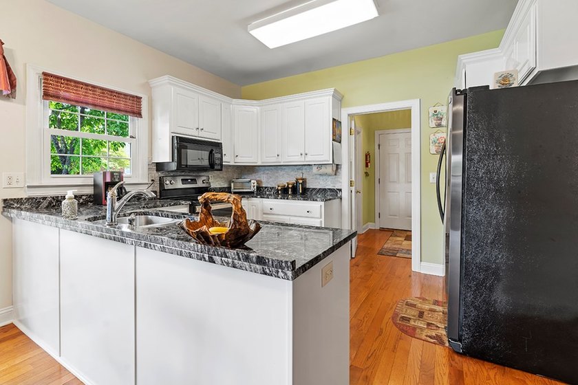 Welcome to 112 Luton Place North, located on the main channel of - photo 9