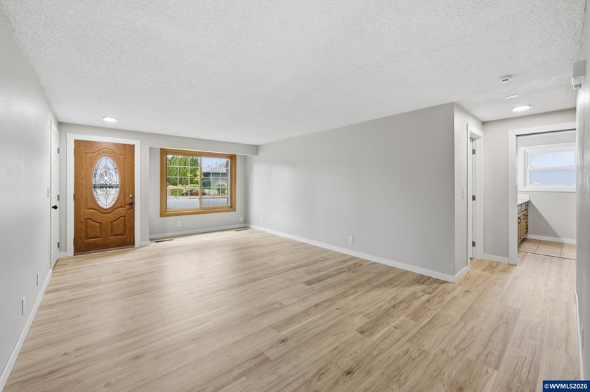 Appraised over value + New HVAC!!! Amazing South Salem location - photo 6