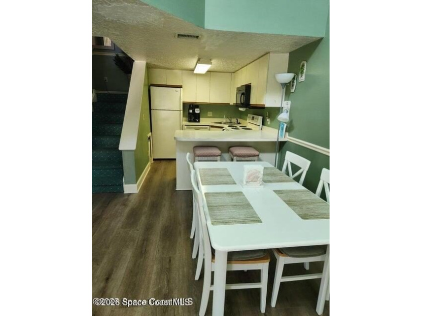 Ocean front complex, gated Royal Mansions! This 2nd floor - photo 38